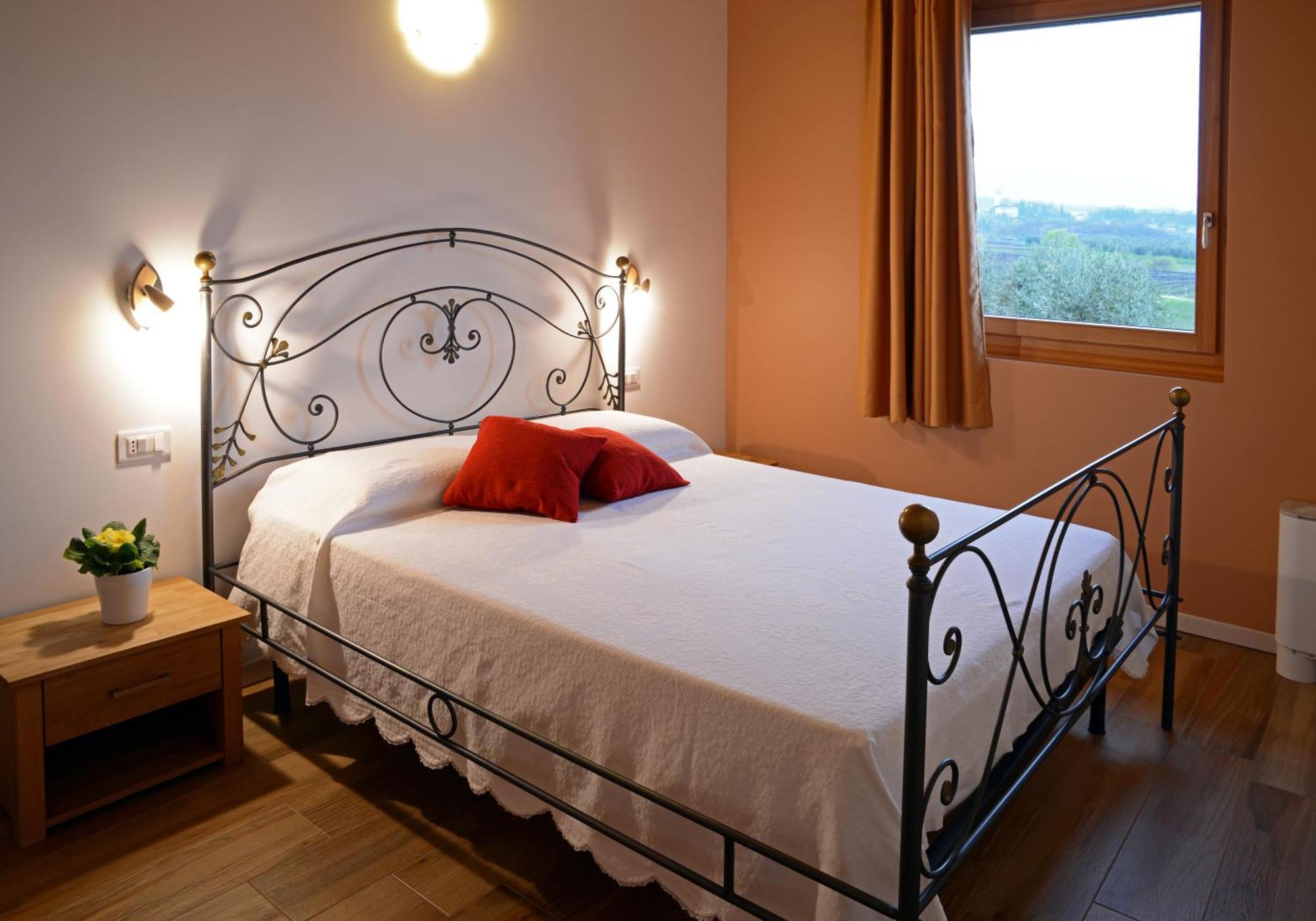 Agriturismo Fioralba ポルペナッツェ・デル・ガルダ エクステリア 写真