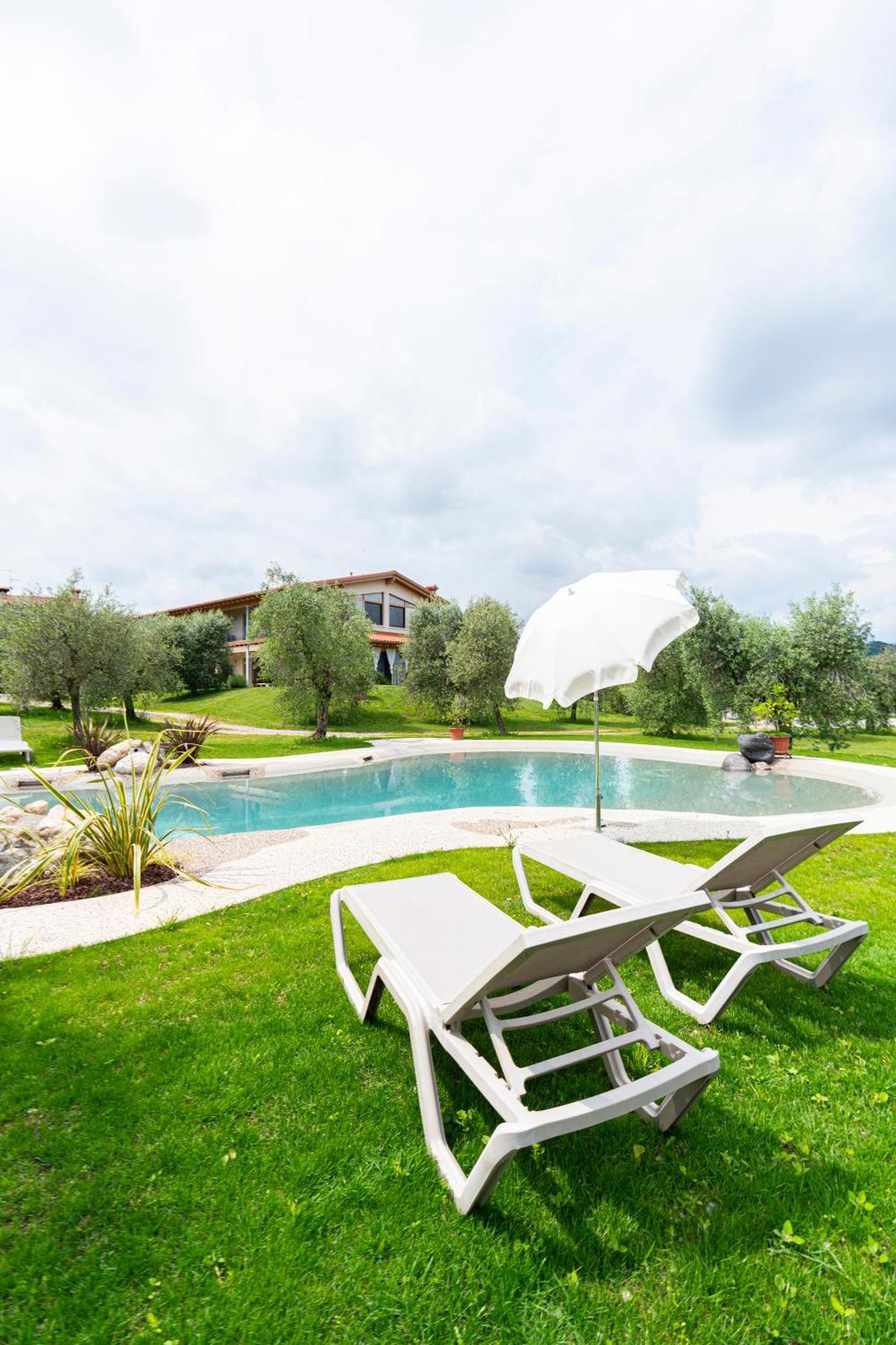 Agriturismo Fioralba ポルペナッツェ・デル・ガルダ エクステリア 写真